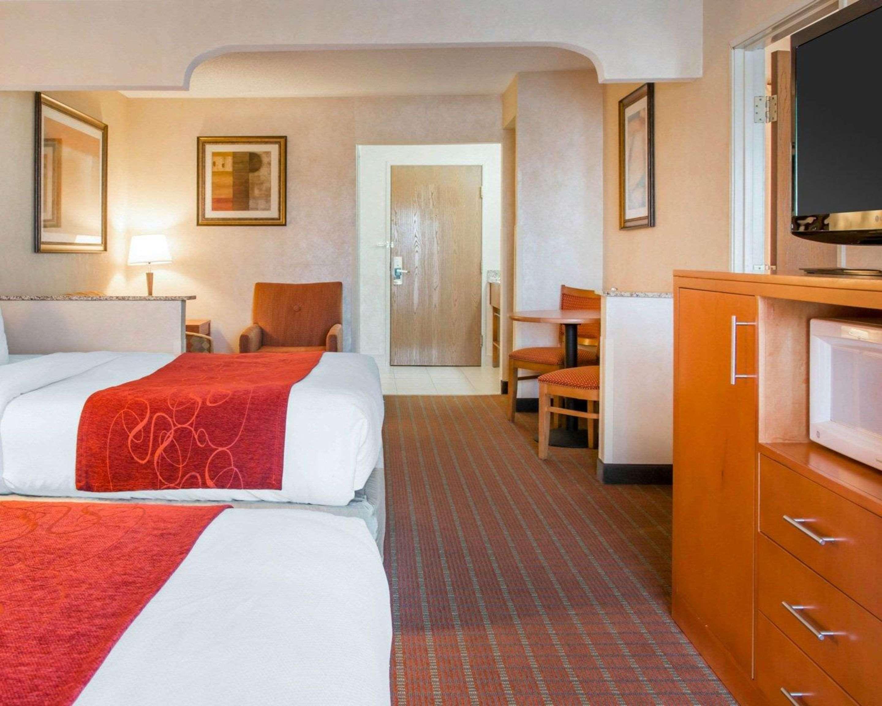 Comfort Suites Auburn Hills-Detroit Eksteriør bilde