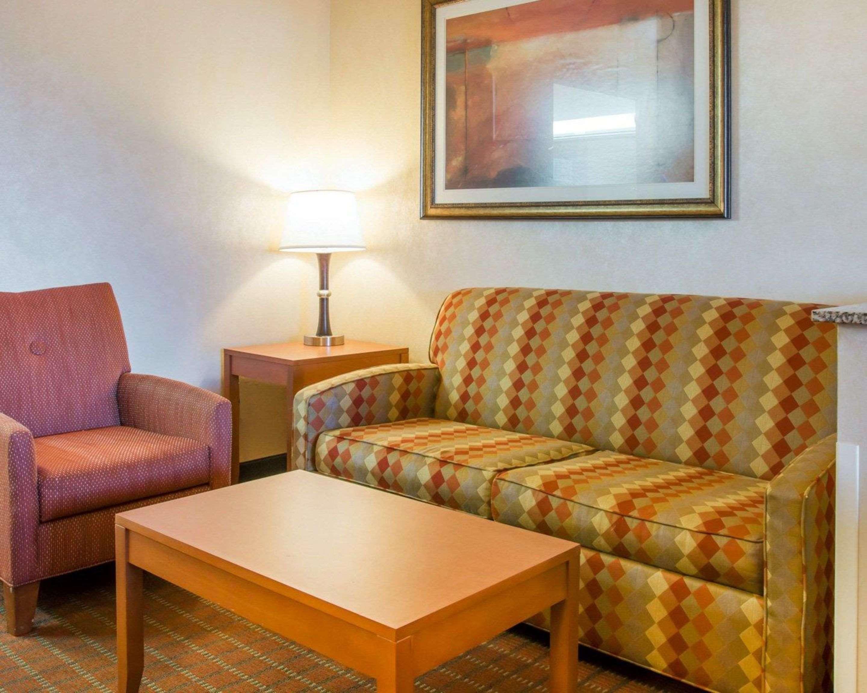 Comfort Suites Auburn Hills-Detroit Eksteriør bilde