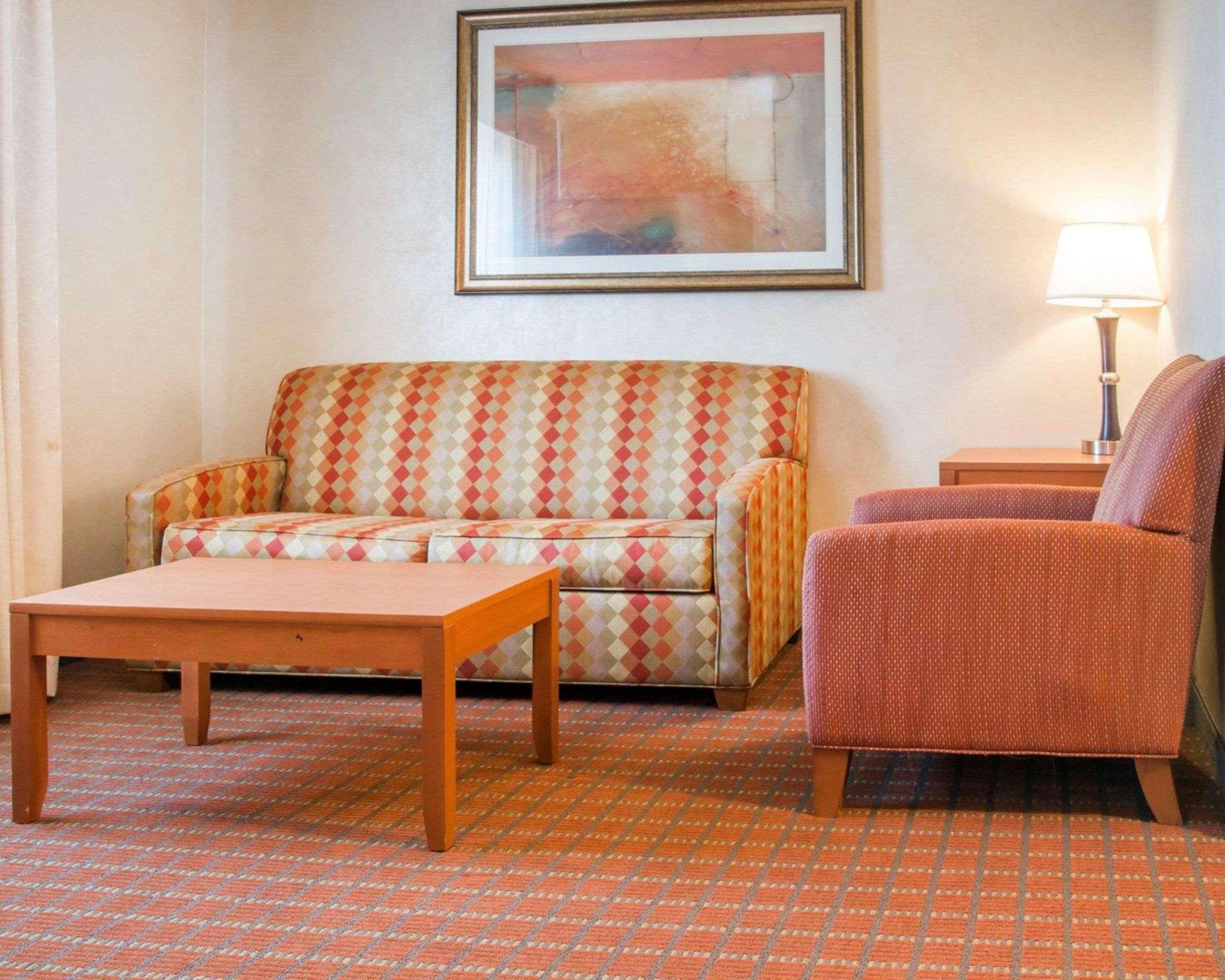Comfort Suites Auburn Hills-Detroit Eksteriør bilde