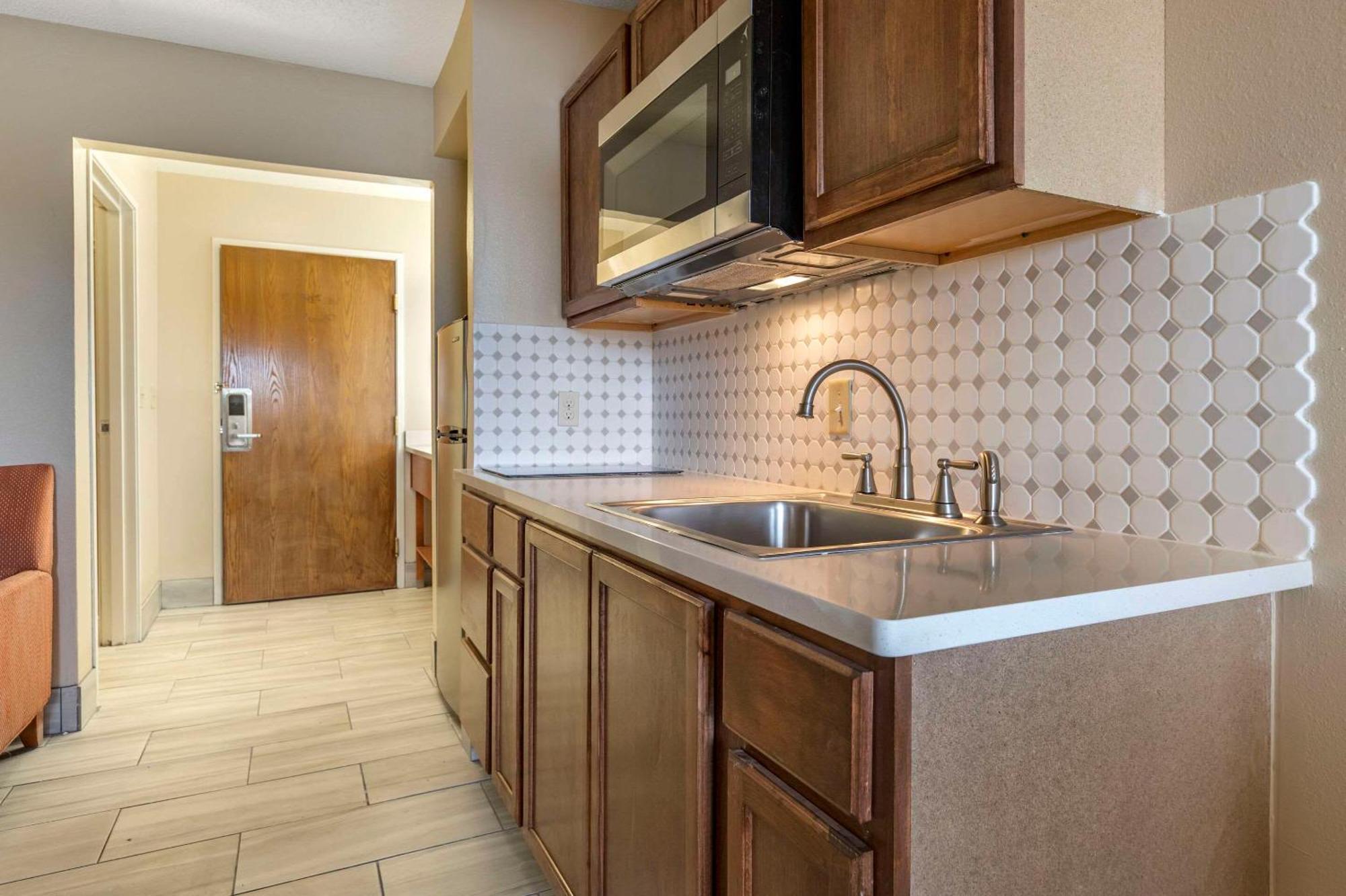 Comfort Suites Auburn Hills-Detroit Eksteriør bilde