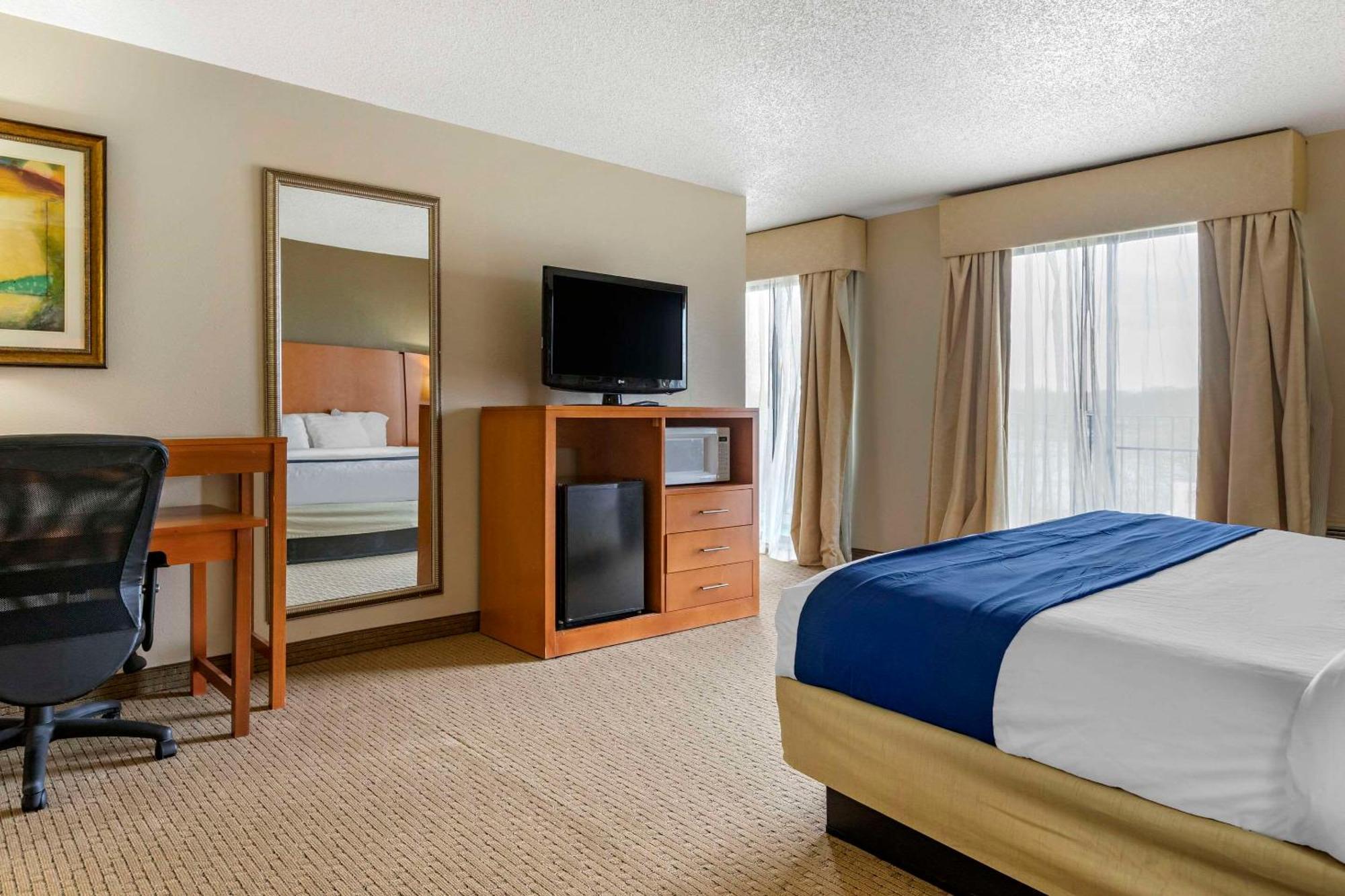Comfort Suites Auburn Hills-Detroit Eksteriør bilde